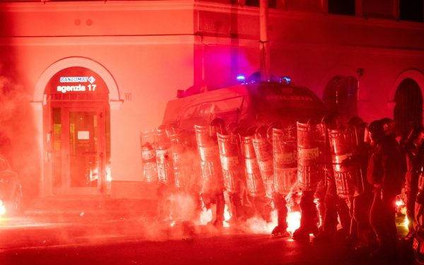 Chivu, în mijlocul scandalului: Elevii săi, vizați într-o anchetă în Italia