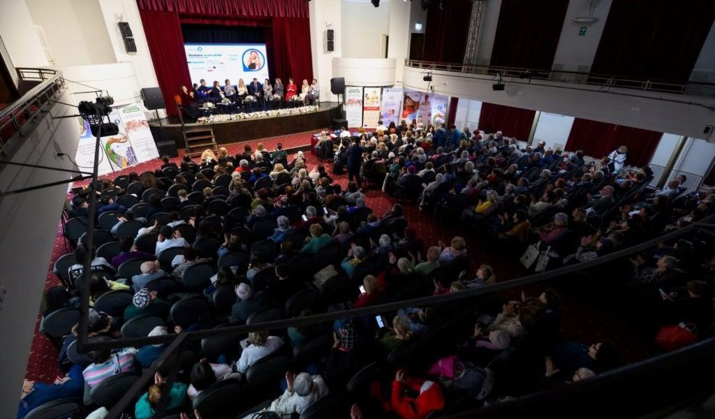 Carmen Orban, medic și senator buzoian, anunță inițierea unei propuneri legislative pentru stabilirea Zilei Vârstnicului, care va fi sărbătorită anual pe 1 octombrie