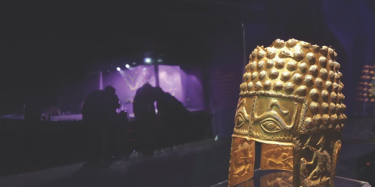 Olandezii au recuperat Coiful Dacic furat din Muzeul Drents în luna ianuarie 2025 Autoritățile olandeze au anunțat oficial recuperarea Coifului Dacic, una dintre cele mai valoroase artefacte furate în urmă cu peste un an din Muzeul Drents din Assen