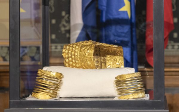 Suspectul din Coțofenești încalcă tăcerea: Ce se întâmplă cu coiful?