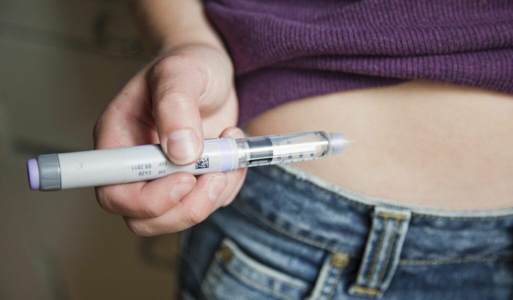 Două dintre cele mai utilizate medicamente pentru tratarea diabetului de tip 2, folosite pe scară largă în România, ar putea crește riscul de afecțiuni cardiovasculare severe, conform unor studii recente