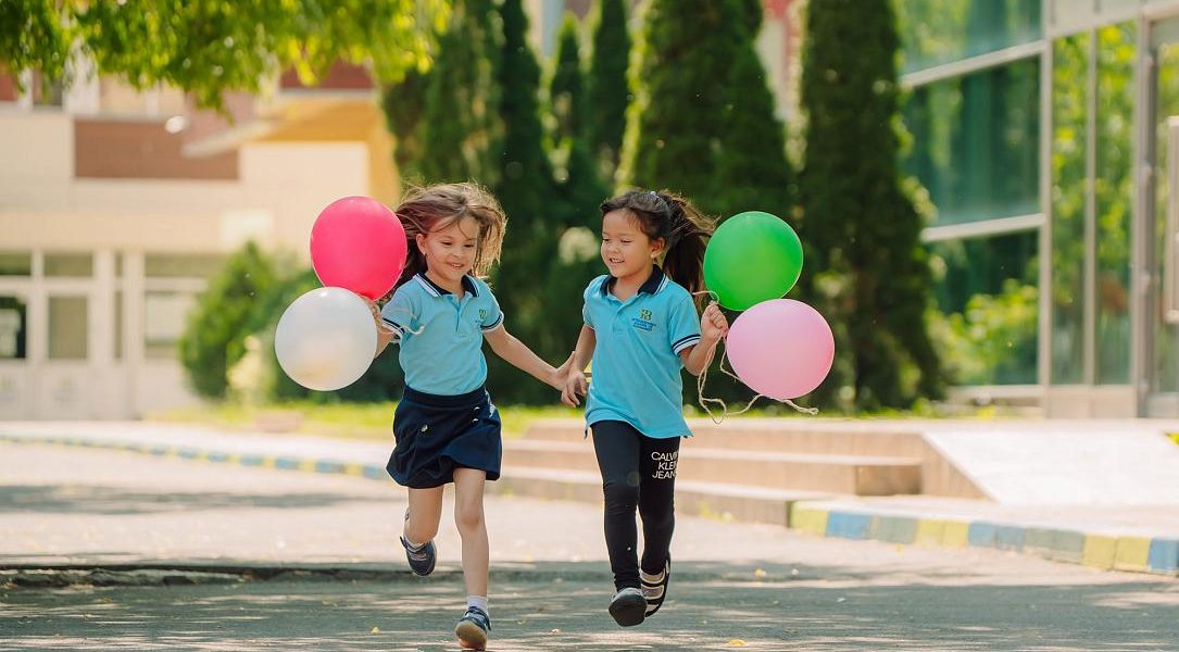 Școala Internațională din București: De la joacă la performanță pentru elevi