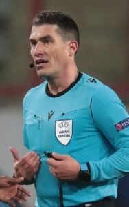 UEFA a desemnat arbitrul român Istvan Kovacs pentru a conduce unul dintre cele mai așteptate meciuri din sferturile de finală ale Ligii Campionilor