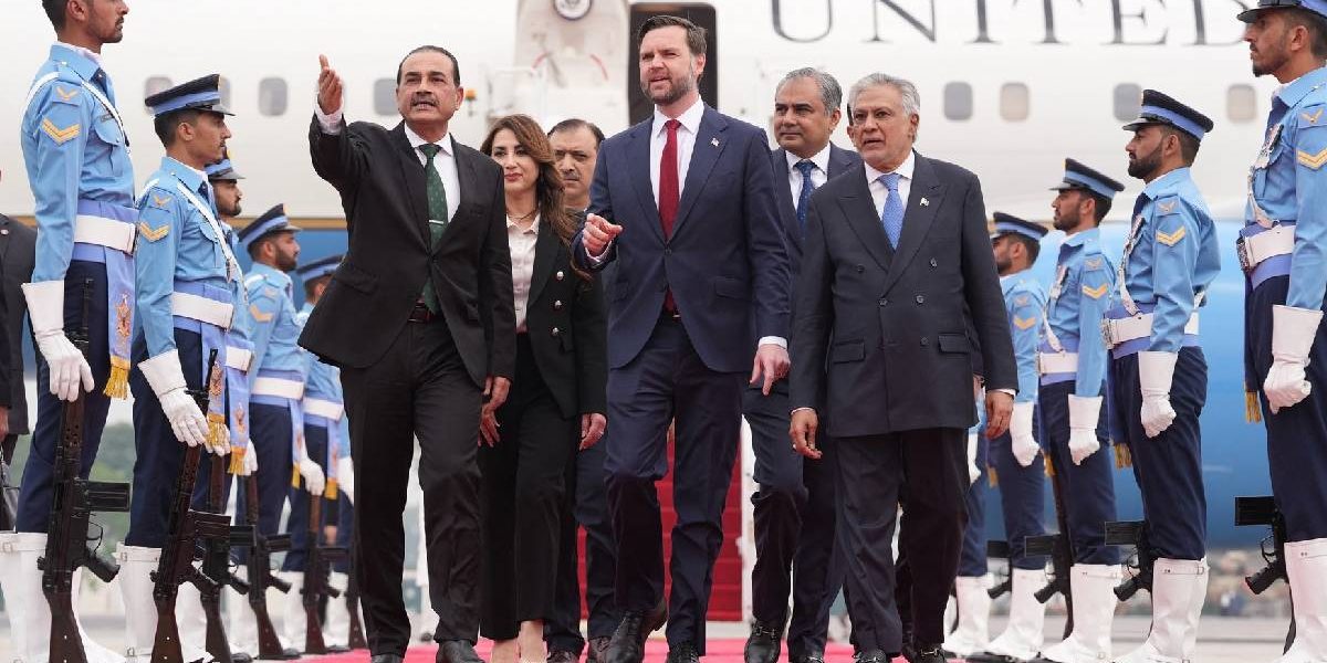 Război Iran: Ziua 44. Donald Trump și Iranul, față în față în Strâmtoarea Ormuz