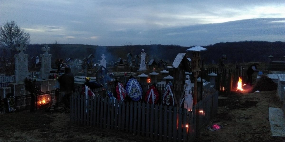 Paștele viu: JOIMARI în Oltenia, „masa” în Dobrogea și alte tradiții din România