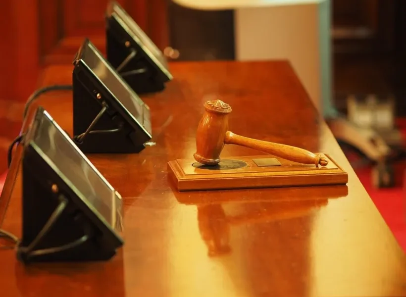 Profesoară din România, reangajată în Italia după respingerea diplomei de la Târgu Mureș