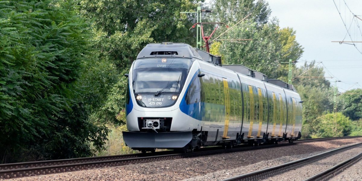 Trenuri cu hidrogen: Rutele București-Otopeni și Pitești, adjudecate după scandal