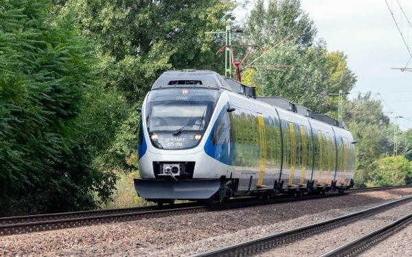 Trenuri cu hidrogen: Rutele București-Otopeni și Pitești, adjudecate după scandal