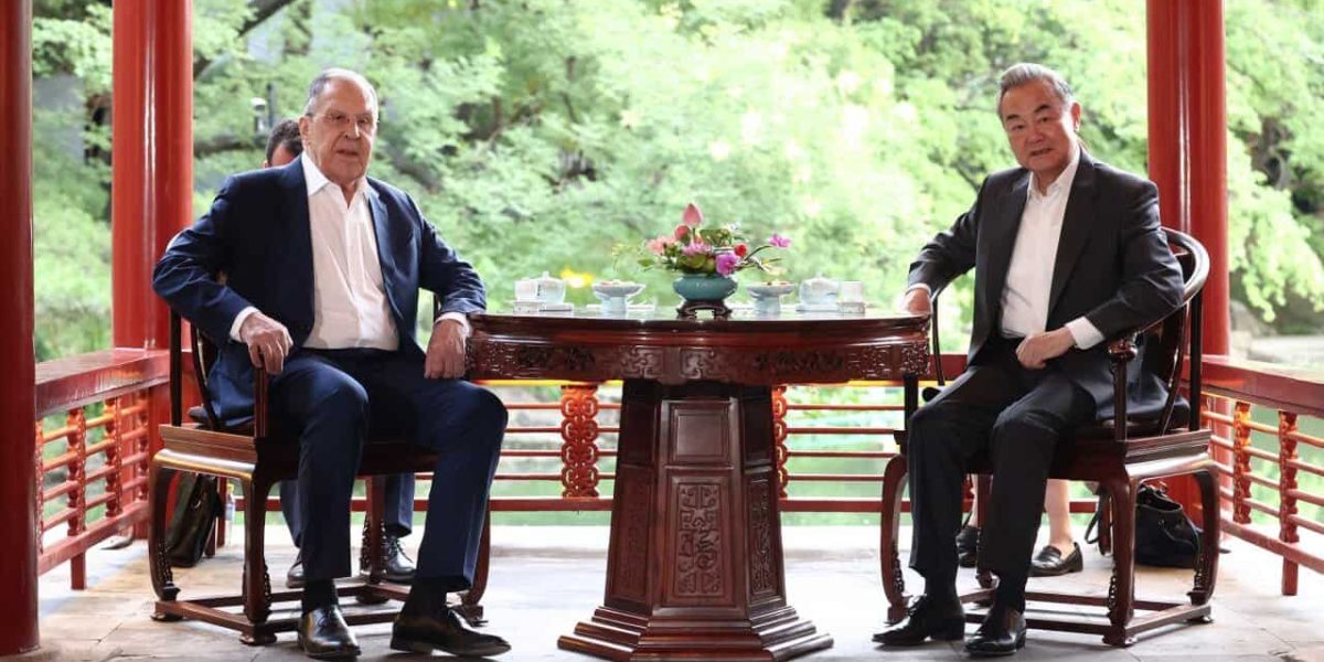Lavrov la Beijing: Discuții URGENTE cu China despre Ucraina și Orientul Mijlociu