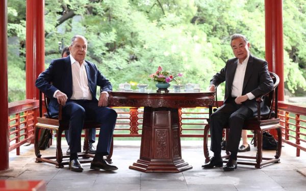Lavrov la Beijing: Discuții URGENTE cu China despre Ucraina și Orientul Mijlociu