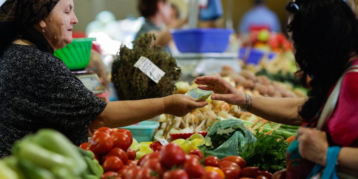 Legume cu pesticide periculoase în piețe: Unde găsești produse sigure în România?
