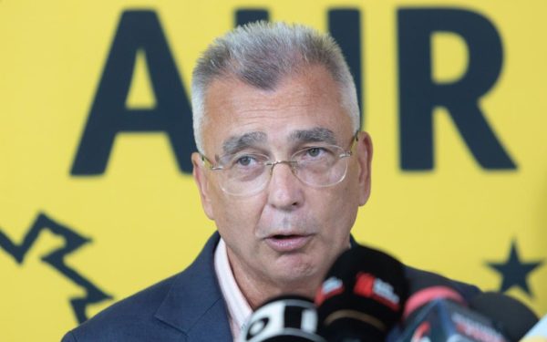 Senatorul AUR la cuțite cu Grindeanu: „Cel mai prost crescut”, zice Peiu