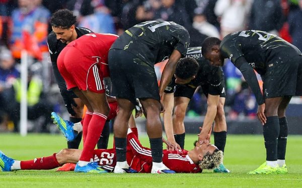 Ekitike, accidentare GROAZNICĂ în Liverpool – PSG: Rata Mondialul din 2026?