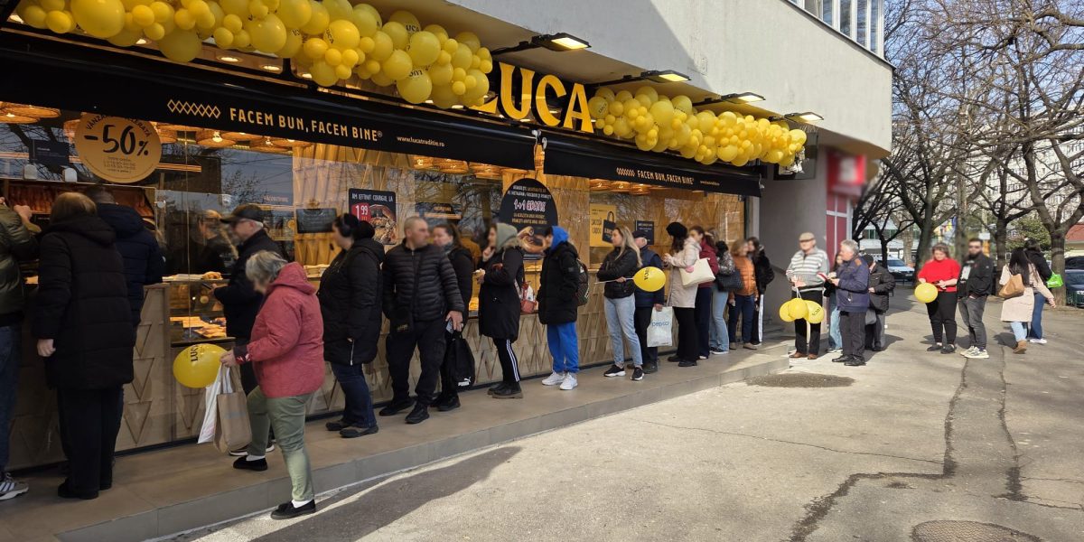 Unul dintre cei mai mari jucători din industria alimentară din România a decis să ieftinească produsele, o mișcare care atrage atenția asupra jocului de putere și strategiilor de piață