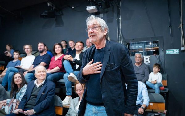 Marcel Iureș și artiști de renume, pe scena Festivalului HOINAR, dedicat curajului Festivalul HOINAR revine în București cu o nouă ediție, a noua la număr, dedicată curajului, perceput ca „o alegere zilnică de a rămâne neînvins în fața provocărilor vieții”, după cum au anunțat organizatorii