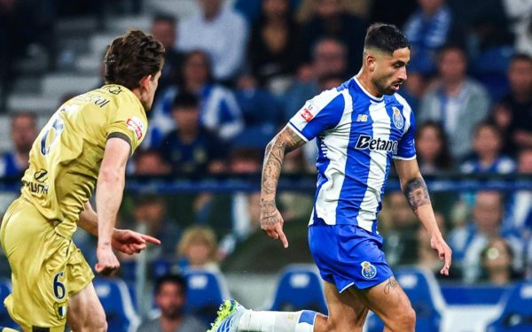FC Porto pierde în ultimele minute cu Famalicão