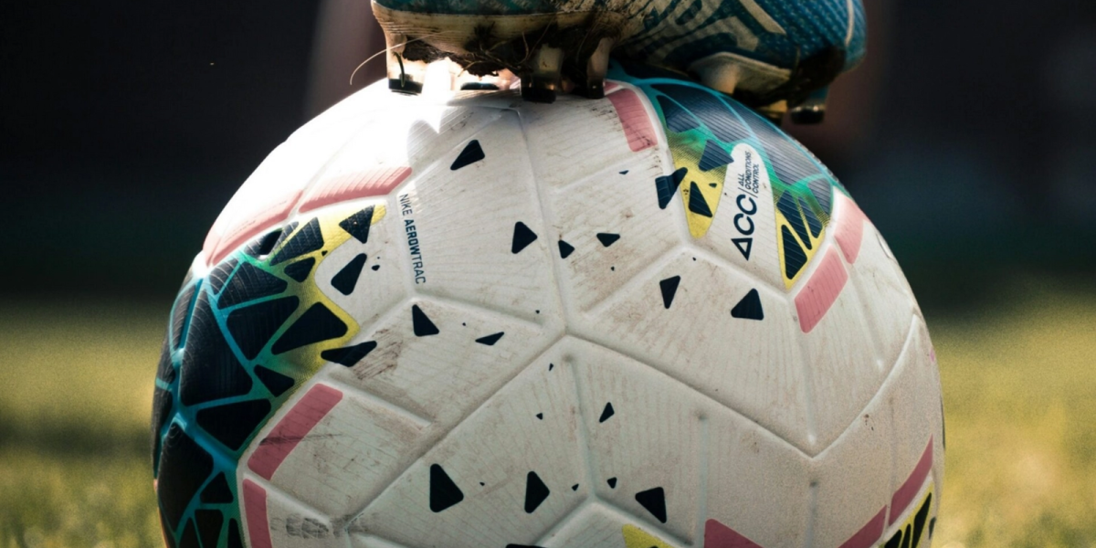 Honda, la 39 de ani, nu se lasă de fotbal: va juca în Singapore din sezonul viitor