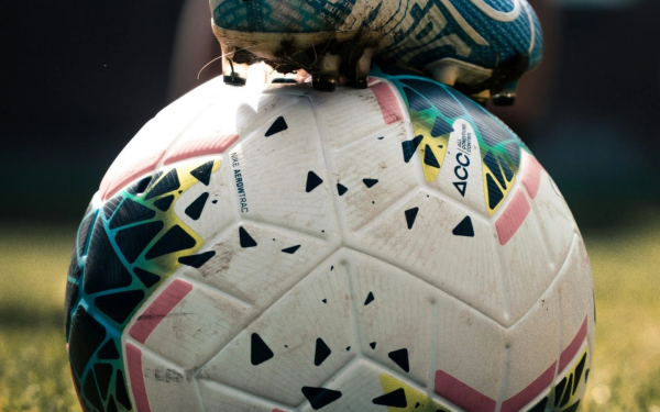 Honda, la 39 de ani, nu se lasă de fotbal: va juca în Singapore din sezonul viitor