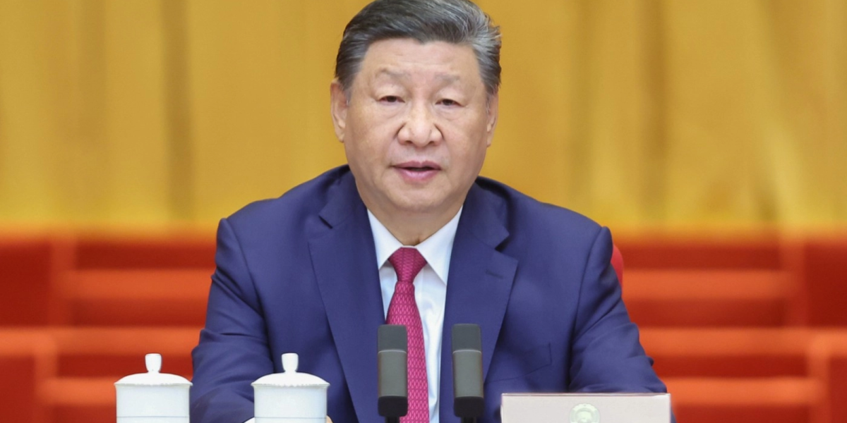 Xi Jinping solicită accelerarea elaborării și construcției unui nou sistem energetic în China Președintele Chinei, Xi Jinping, a făcut apel la creșterea rapidei planificări și dezvoltări a unui nou sistem energetic în China, afirmând necesitatea adaptării rapide la noile provocări energetice și de mediu