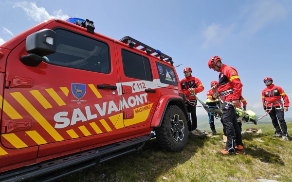 Salvatorii din Brașov, sfaturi vitale pentru turiștii înzăpeziți