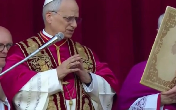 Papa critică dur administrația Donald Trump: „Dumnezeu NU binecuvântează războaiele”