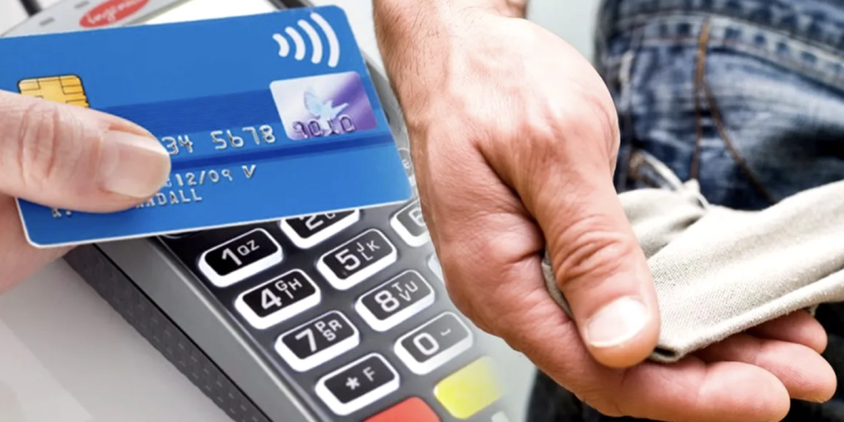 Planul Bolojan: Românii, loviți crunt de scăderea nivelului de trai