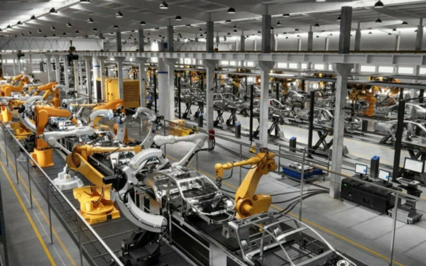 Exploatare la fabrica BYD din Ungaria: China Labor Watch atrage atenția asupra condițiilor muncitorilor chinezi Organizația pentru drepturile muncitorilor chinezi, China Labor Watch, semnalează, într-un raport recent, exploatarea unor muncitori chinezi în fabrica din Ungaria a producătorului auto BYD