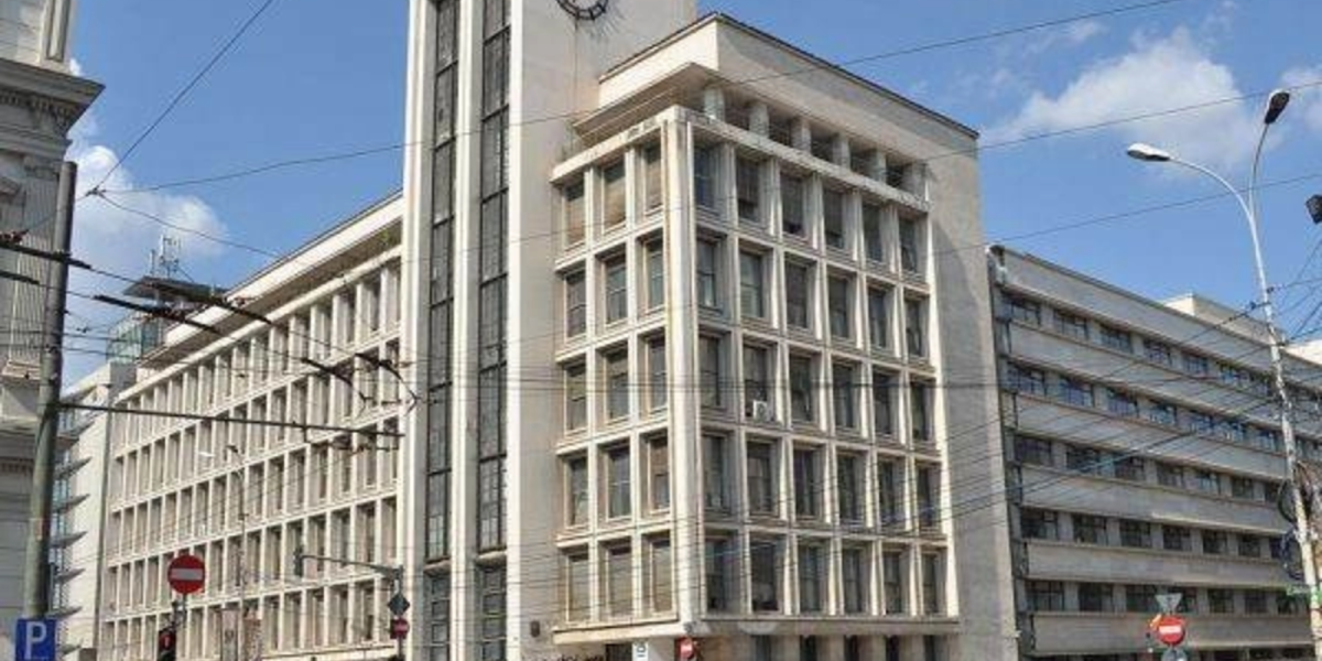 Darău „aruncă” o avere pe curățenie: Ministerul Economiei, în vizorul opiniei publice