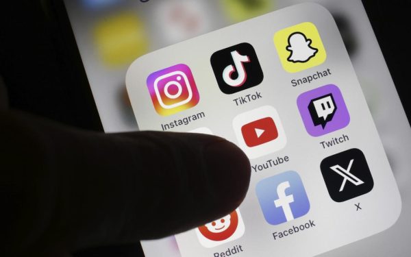 Meta blochează reclamele avocaților care dau în judecată rețelele sociale