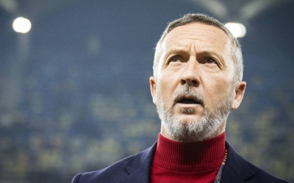 MIHAI STOICA, DISTRUS DE MOARTEA LUI MIRCEA Lucescu: „NU-L VEDEAM MURIND VREODATĂ” Mihai Stoica, președintele Consiliului de Administrație de la FCSB, a reacționat cu durere la vestea morții lui Mircea Lucescu