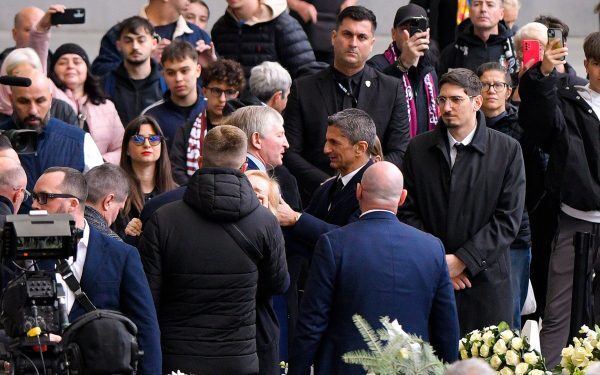 Câți euro i-a dat Rinat Ahmetov lui Mircea Lucescu? Suma șocantă