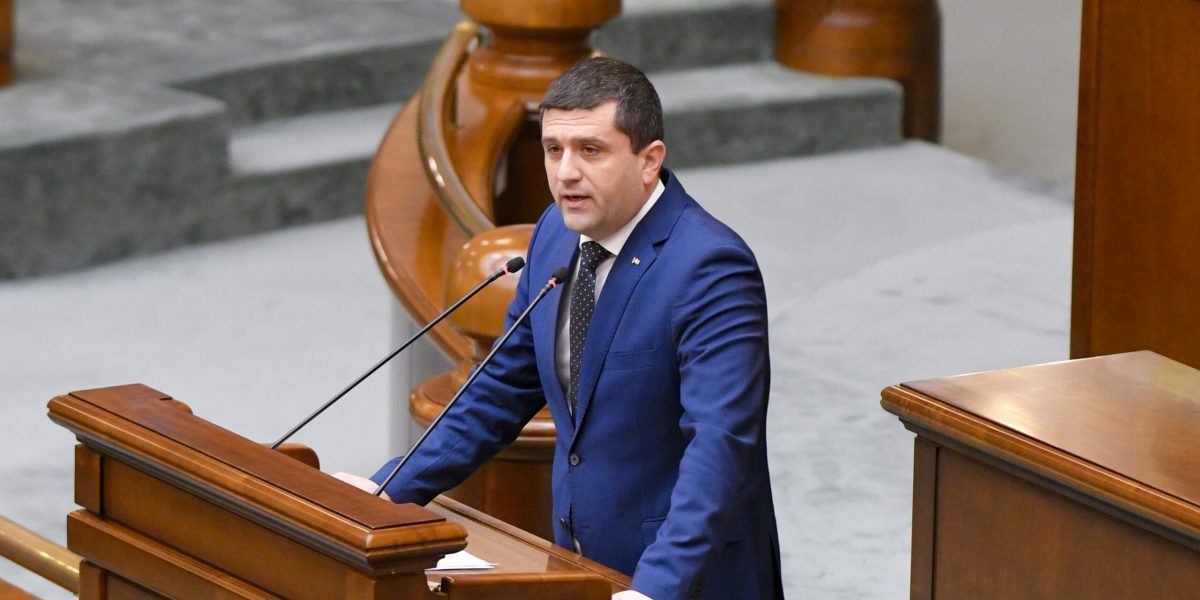 Miruță cere convocarea Parlamentului pe achizițiile militare SAFE