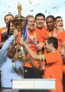 Doliu imens în fotbalul românesc: Mircea Lucescu a încetat din viață Mircea Lucescu, cel mai titrat antrenor român din istorie, a murit marți seară, la vârsta de 80 de ani