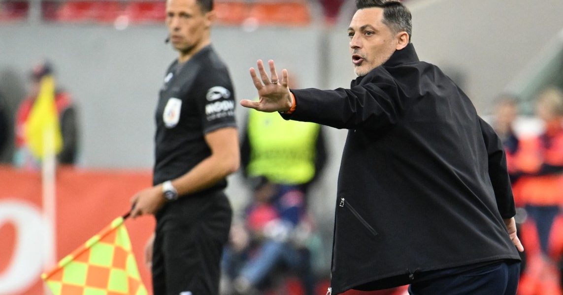 Rădoi, blocat: Un fotbalist de la FCSB, imposibil de salvat