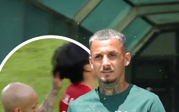 Alexandru Mitriță a fost eliminat în ultimele momente ale meciului dintre Zhejiang FC și Chongqing FC, după un gest nesportiv care a tensionat atmosfera pe teren