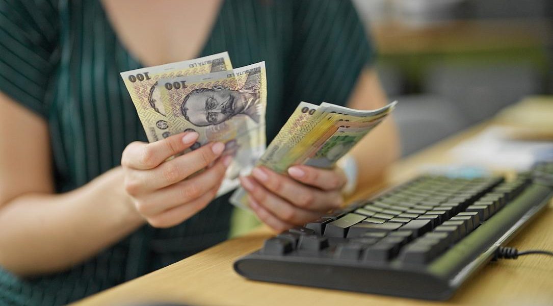 Salariul net din România, în picaj: Pierdere de 5% în februarie