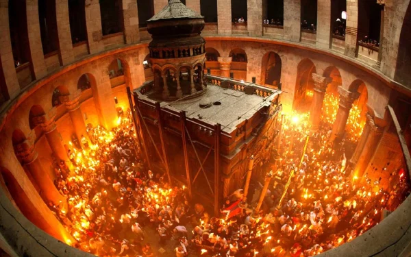 O Călătorie emoționantă spre Lumina Învierii