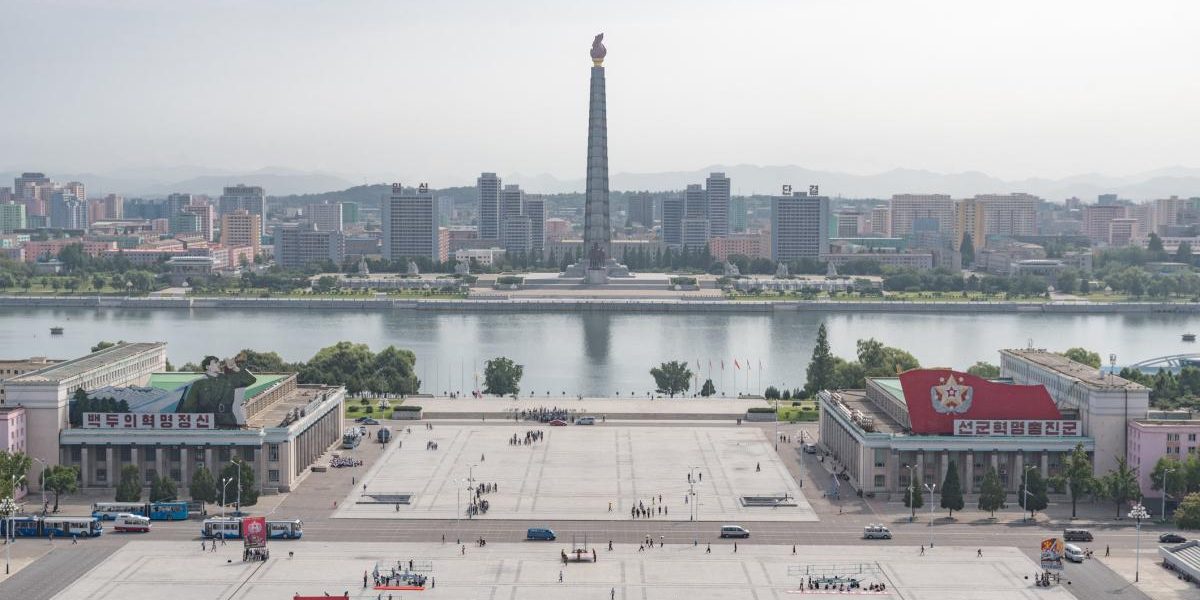 Cum forțează Rusia cetățenii să viziteze Coreea de Nord