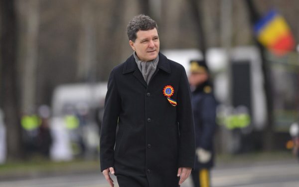 Anchetă după amenințări cu asasinarea lui Nicușor Dan pe rețelele sociale