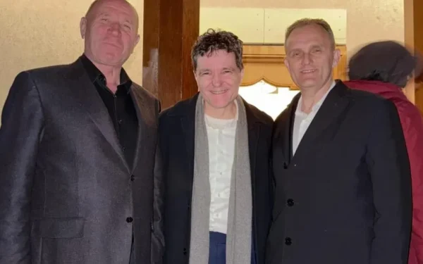 Nicușor Dan, apariție neașteptată cu doi PSD-iști: „Discret,firesc” la mănăstire