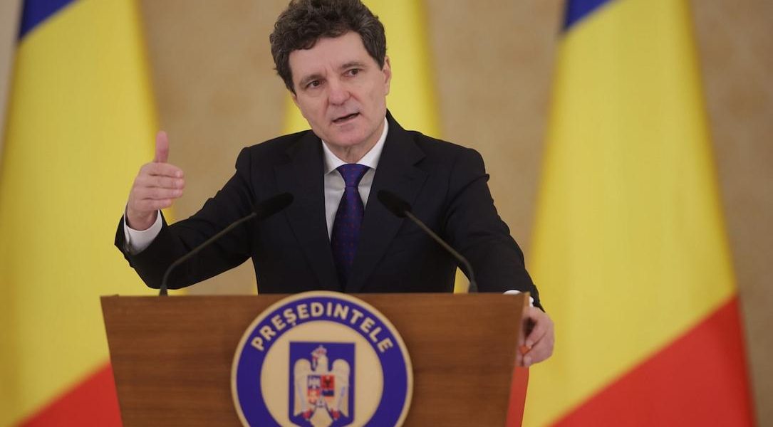 Președintele anunță criză politică în România