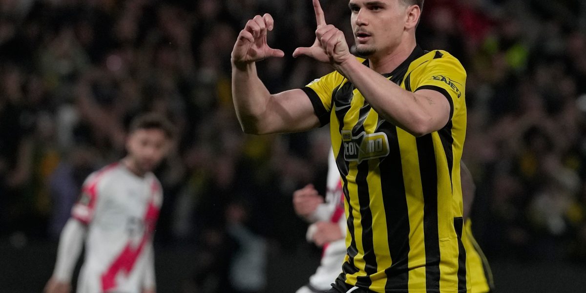 Marin, excelent la Atena, dar Rațiu merge în semifinalele Conference League