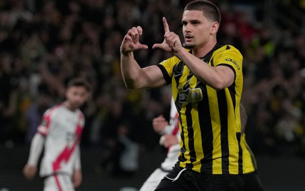 Marin, excelent la Atena, dar Rațiu merge în semifinalele Conference League