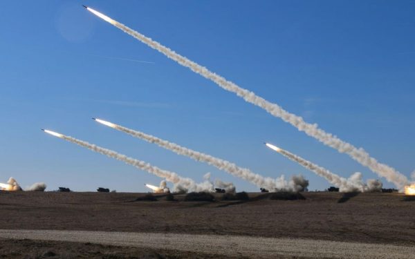 Noua cursă a AI: Marile puteri reiau logica distrugerii asigurate, ca-n era nucleară