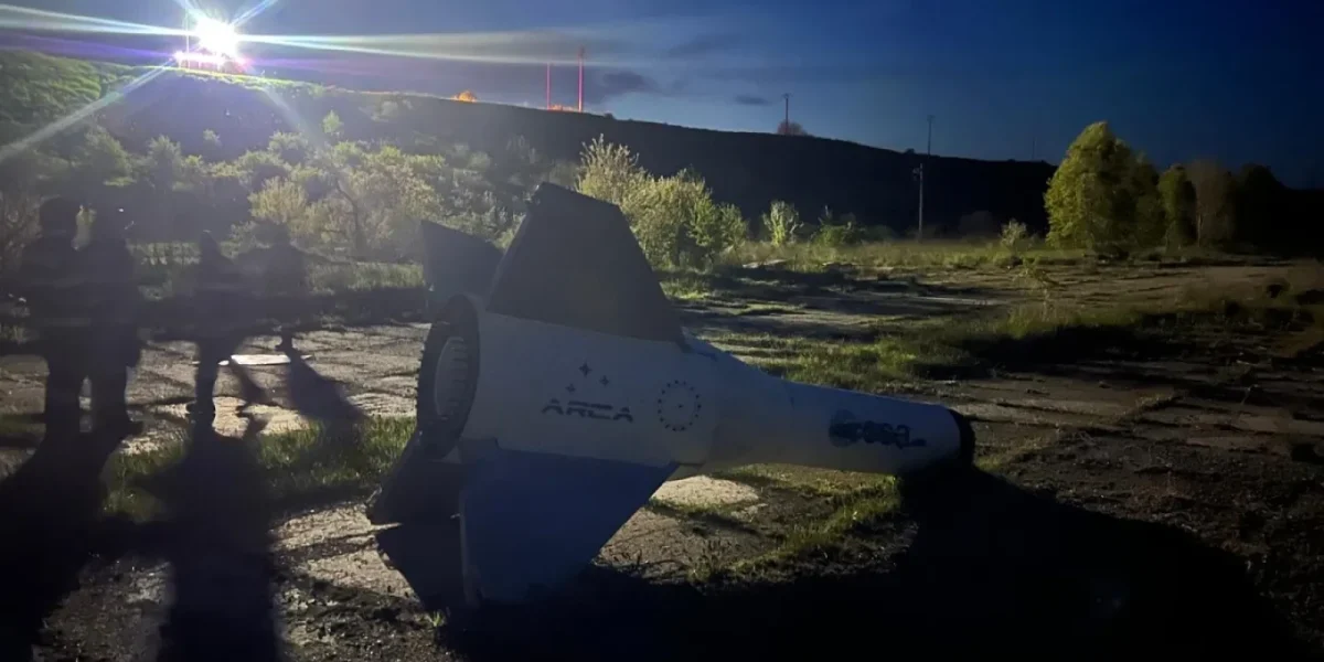 Mister lângă plajă în Constanța: Obiect suspect, posibil rest de rachetă, ridicat de ISU, SRI și Poliție