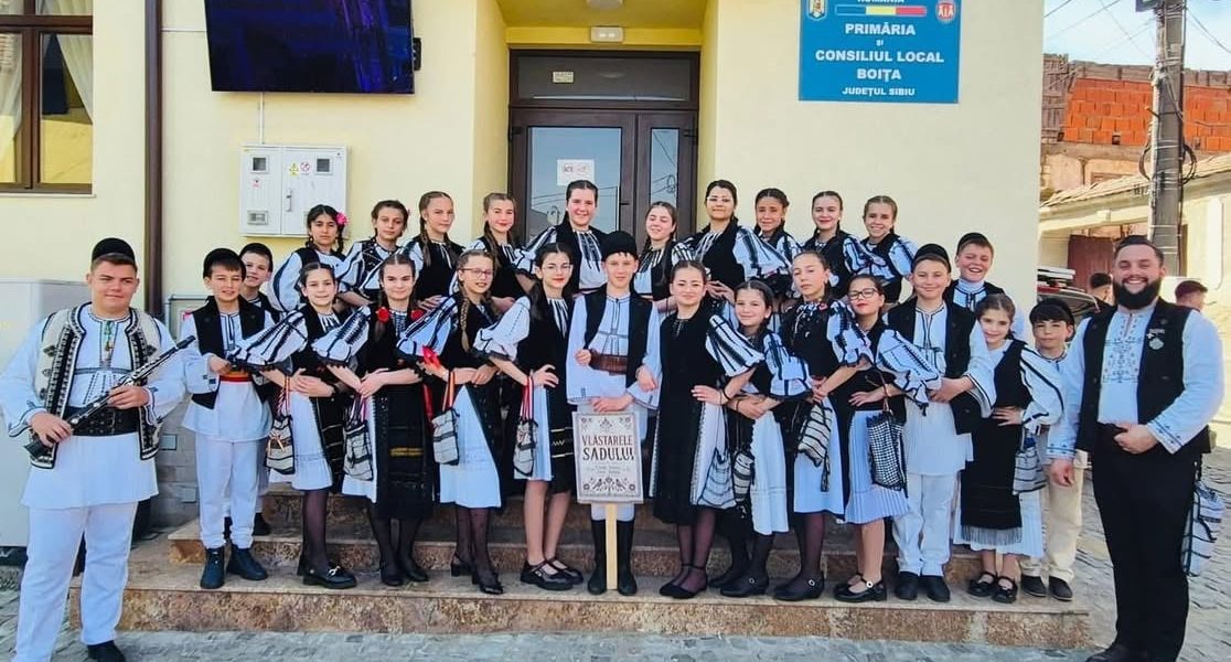 Elevii din comună, premiați cu o distincție importantă