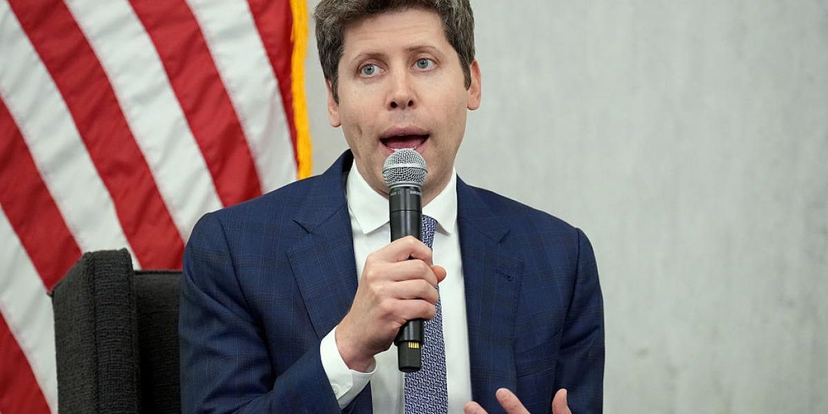 OpenAI: Taxe pe roboți și săptămâna de lucru de 4 zile, soluții AI