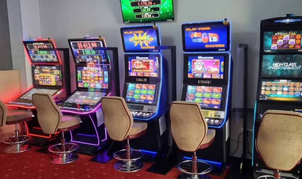 Primarul din Pitești, Cristian Gentea, anunță interzicerea totală a jocurilor de noroc în municipiu, cu excepția hotelurilor acreditate și a centrelor comerciale mari