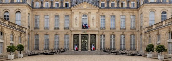 Poliția Franceză, blocată la Elysee: Acuzații de favoritism, scandal la porțile puterii