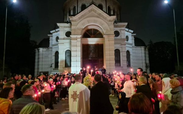 Când se sfințește pasca: Ora la care creștinii primesc binecuvântarea